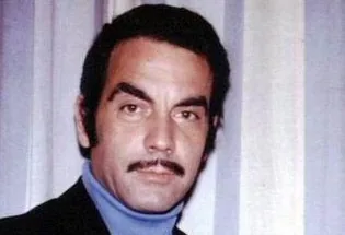 Ayhan Işık ile ilgili görsel sonucu